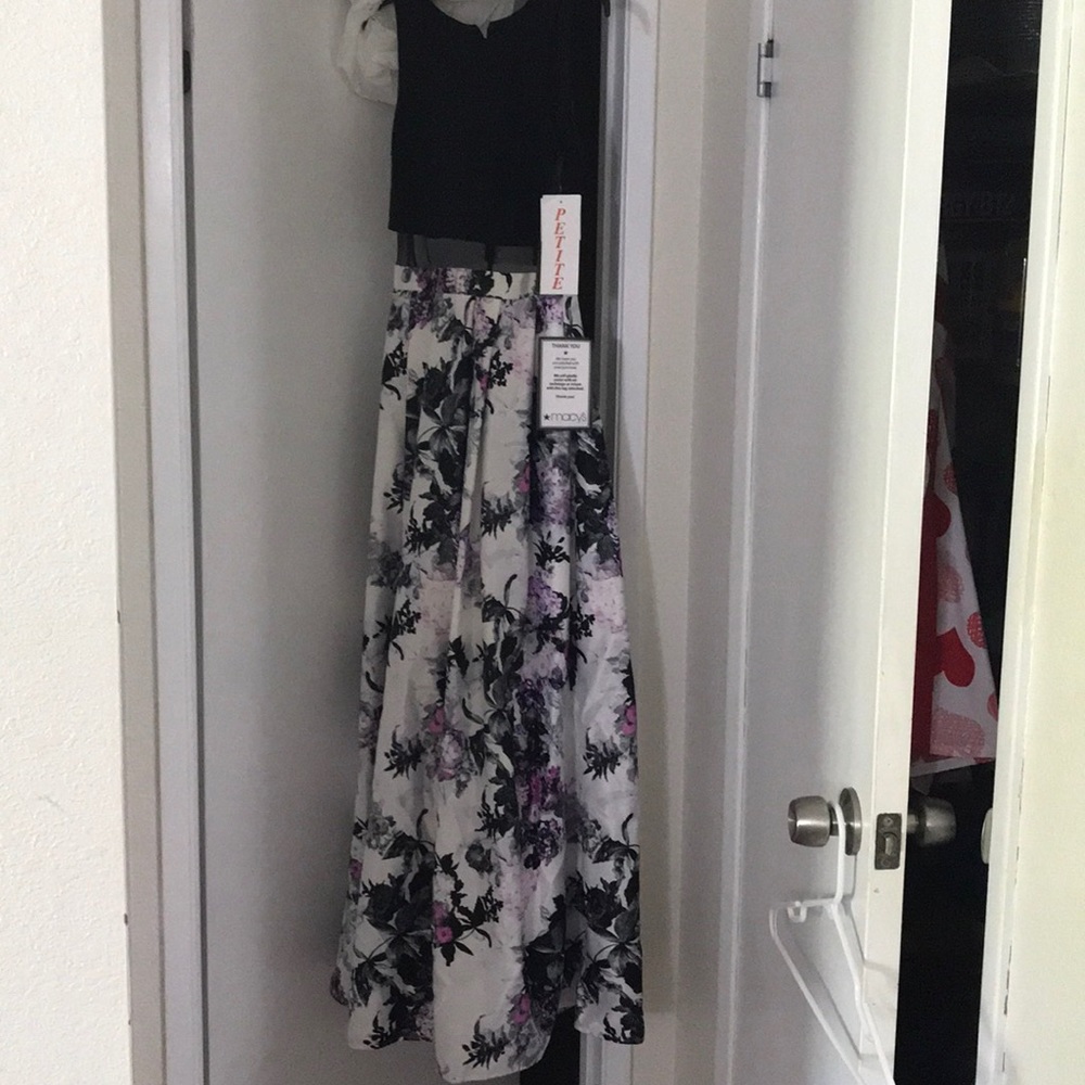 Prom / evening wear dress